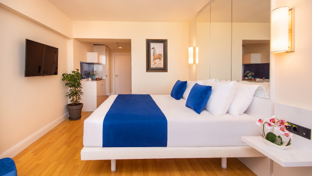 Take advantage of discounts on accommodation in various room types for 2 or 3 people at the Orbi Beach Tower Hotel.  image 2