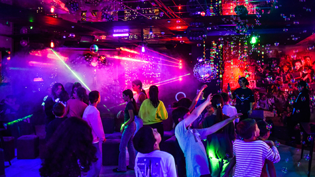 Create unforgettable memories with friends at DejaVu. 0