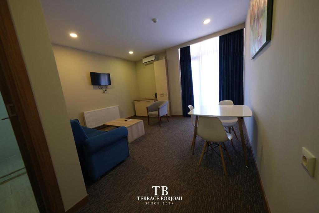 გაატარე დაუვიწყარი დრო  სასტუმრო ბორჯომი ტერასაში. image 5