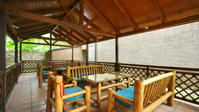 Take advantage of the discount on accommodation for 14+1 guests at Chateau Orberi cottage. image 2