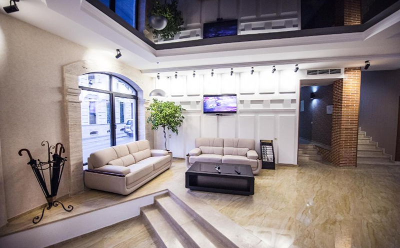 გაატარე დაუვიწყარი დრო მეგობრებთან ერთან სასტუმრო თბილისი ინნში 3