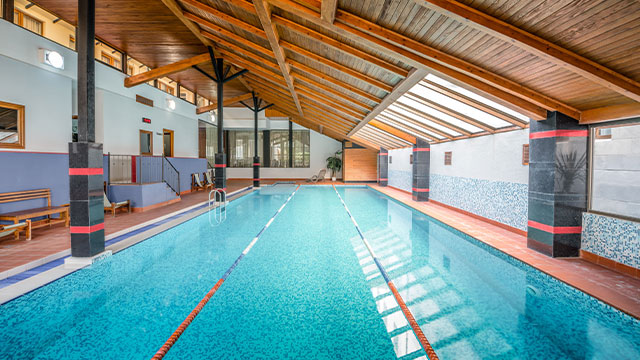 დაისვენე და განიტვირთე კოპალა წყნეთის დახურულ საცურაო აუზზე კვირის ნებისმიერ დღეს 0