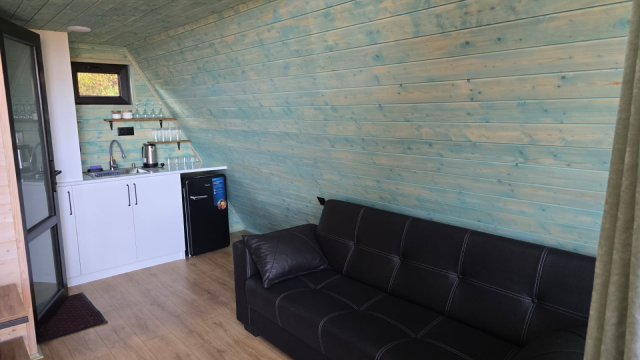 ისარგებლე ფასდაკლებით კოტეჯში 2 ან 2+2 სტუმრის განთავსებაზე ტყის კაცის რანჩო | Forest Man Ranch -ში. image 11