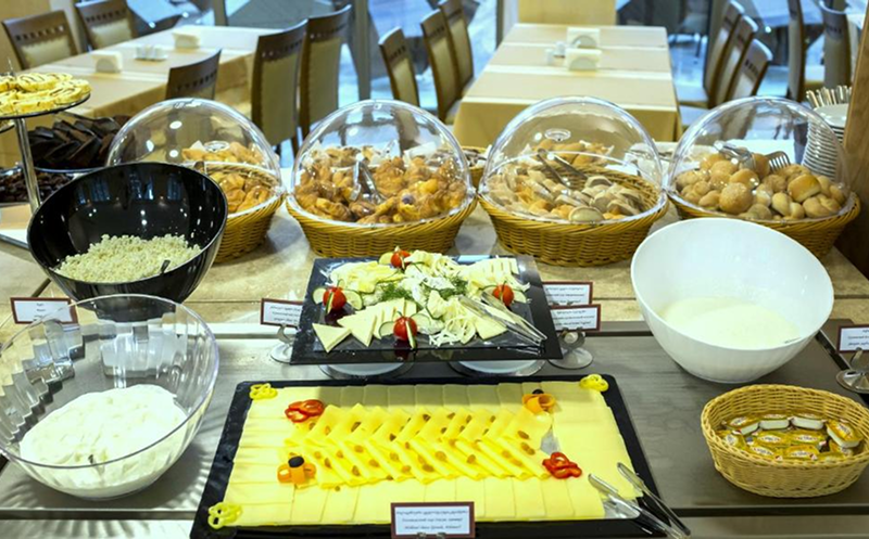 შექმენი დაუვიწყარი მოგონებები სასტუმრო კოლიზეუმ მარინაში 11