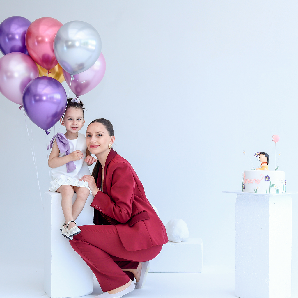 დაჯავშნე სტუდიური ფოტოგადაღება და მიიღე ხარისხიანი ფოტოები ნანუკა არტ სტუდიოსგან image 0