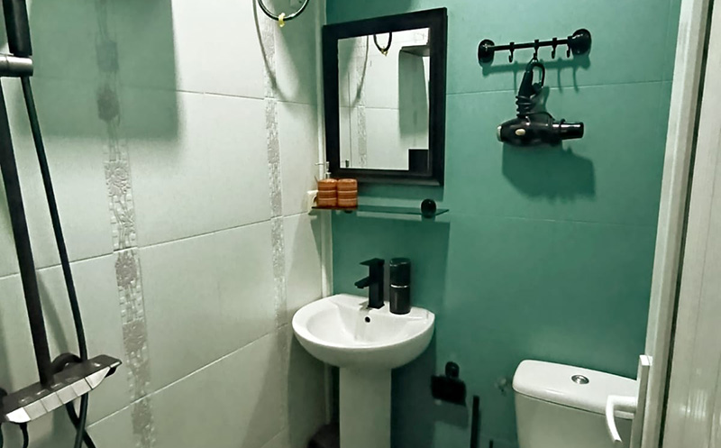 ისარგებლეთ ფასდაკლებით სასტუმროს ტიპის ნომერში 2 სტუმრის განთავსებაზე  არტ ჰაუს ბათუმი| Art House Batumi - ში.  image 7