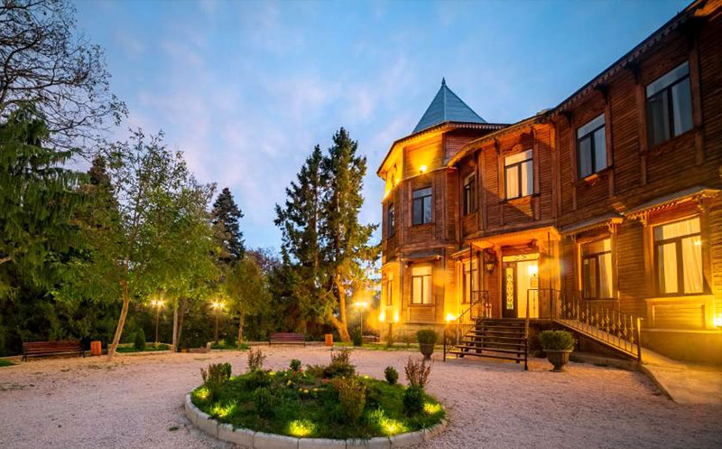 Enjoy sunny days at the Residence's outdoor swimming pool. 6