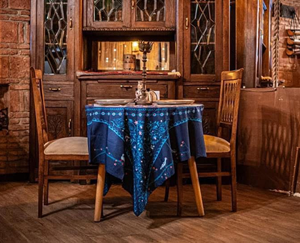 რომანტიული ვახშამი ცოცხალი მუსიკის თანხლებით 2 სტუმარზე