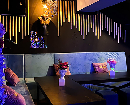 Create happy moments with 10-30 people.