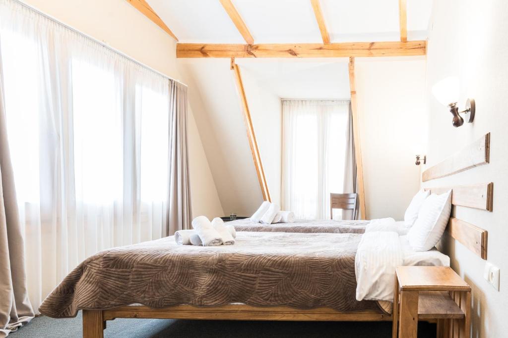 გაატარე დასვენების დღეები საყვარელ ადამიანებთან ერთად სასტუმრო ძველ სეტში image 6