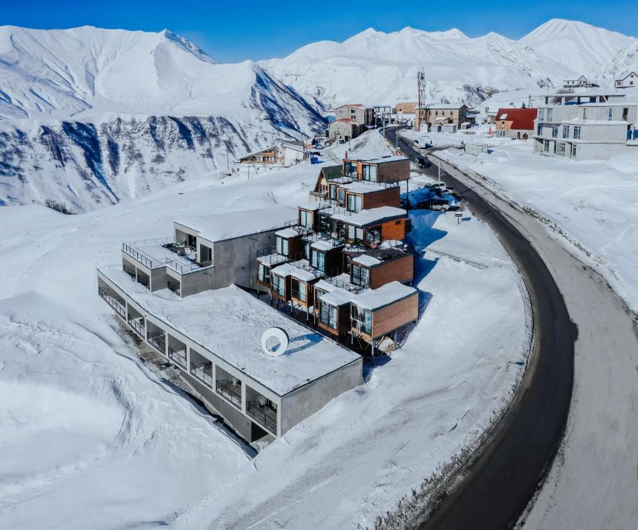 გაატარე დაუვიწყარი დრო სასტუმრო კვადრუმ სკი და იოგა რეზორტში image 25