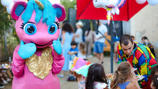 Take advantage of a discount on booking two animated heroes + an entertainment show from Happy Day. image 2