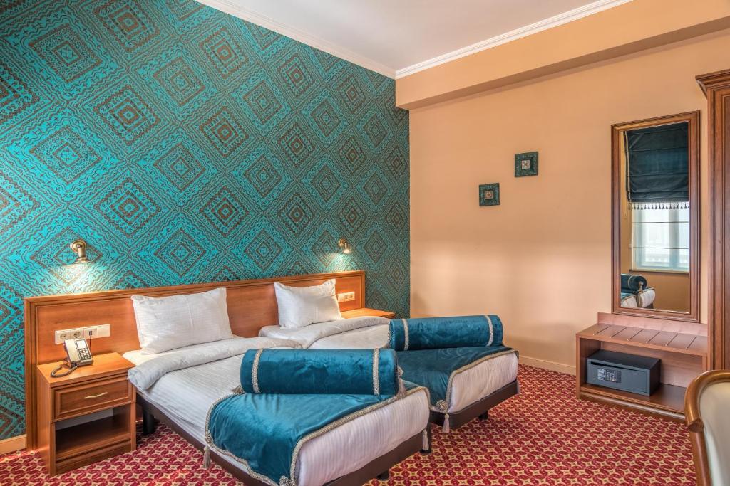 Take advantage of this exclusive offer – a discount on 5 rooms for 2 guests each, with or without breakfast, at Golden Tulip Borjomi. image 25