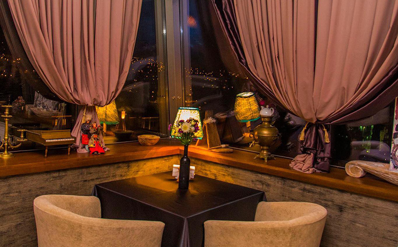 გაატარე დაუვიწყარი დრო მეგობრებთან ერთად პიანო ბარში image 3