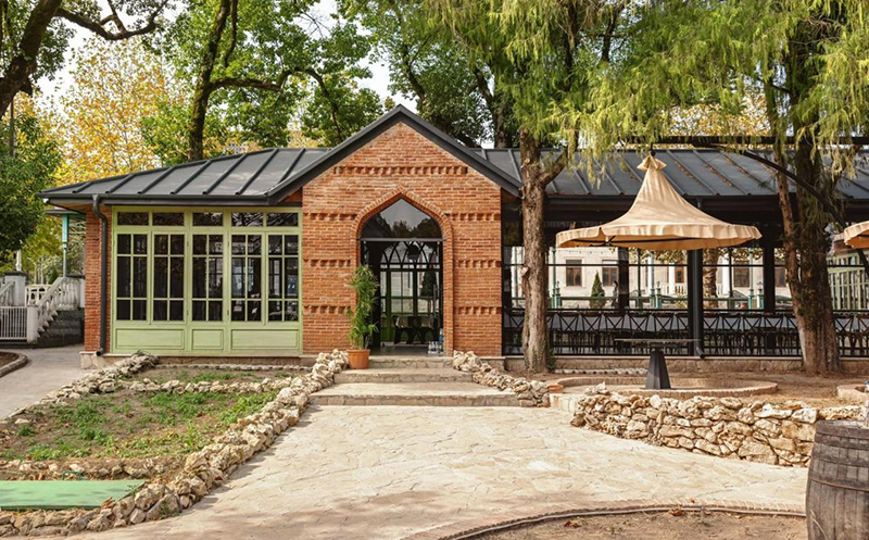 ისარგებლე ფასდაკლებით სასტუმროს ნომერში 2 +1 ღამით განთავსებაზე, ორჯერადი კვებით პარკ ჰოტელ წყალტუბო | Park Hotel Tskaltubo -ში. image 0