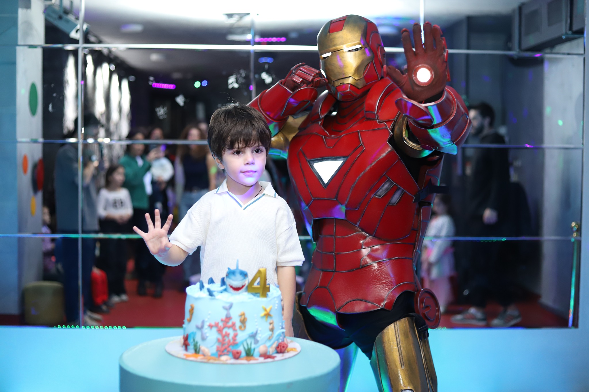 აირჩიე დაბადების დღის პროგრამა ან საახალწლო კარნავალი განსაკუთრებულ პირობებში დეჟავინოში image 0