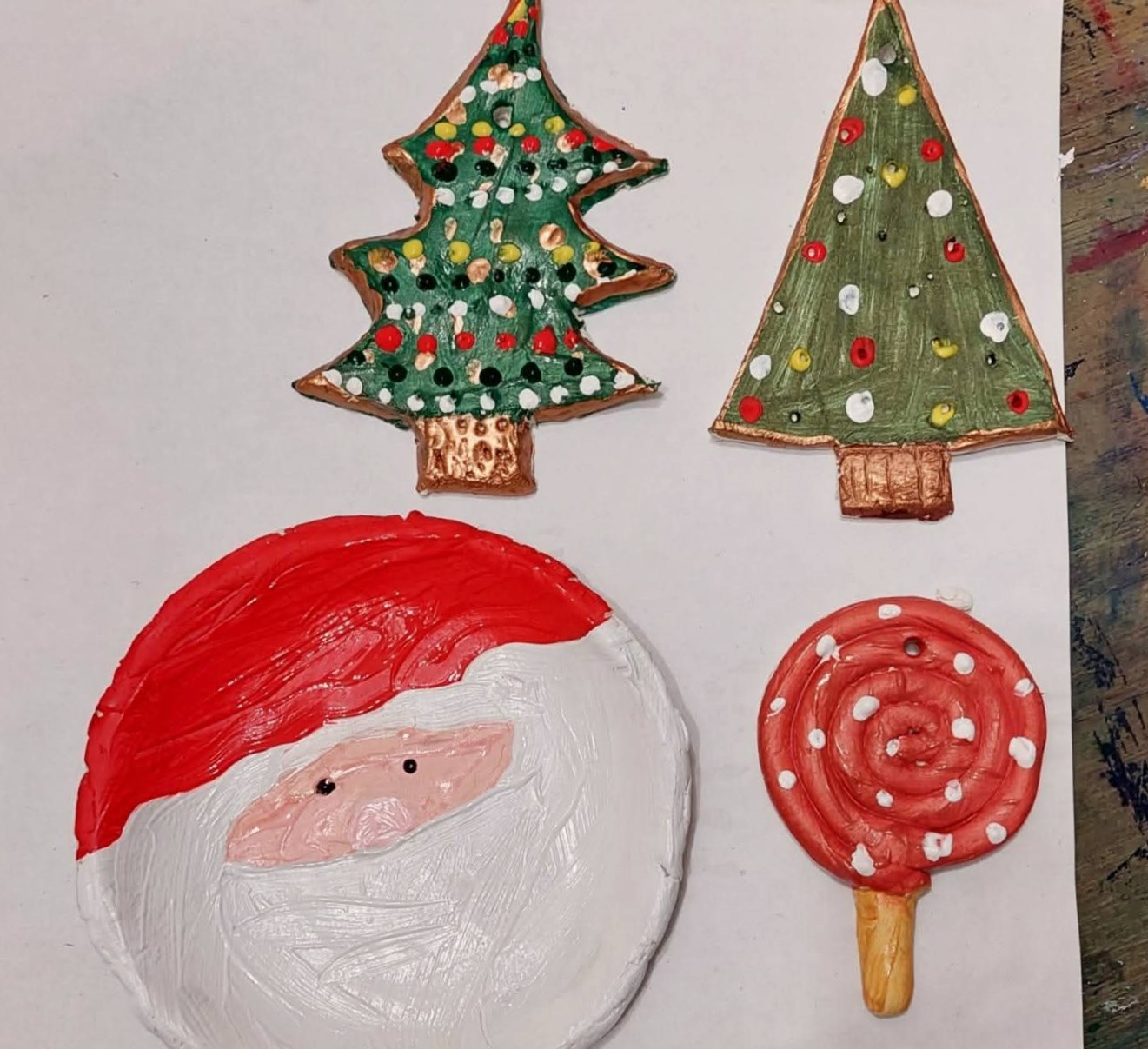 თიხის საახალწლო დეკორაციების ვორქშოფი image 1