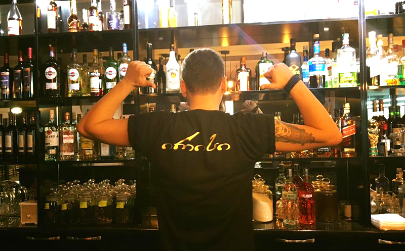 მხიარულება გელოდება კარაოკე ირის ვერანდაში image 1