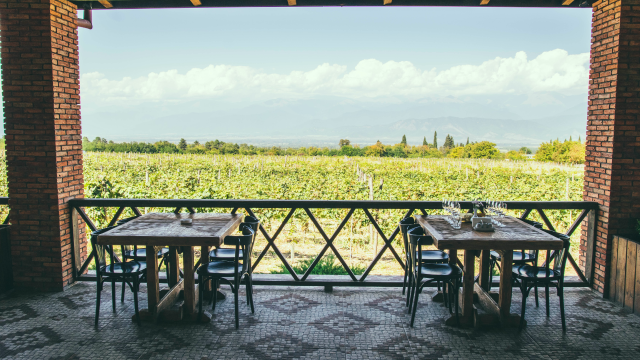 Take advantage of the discount on a two-guest stay with breakfast from Sunday to Thursday inclusive at Château & Winery Mosmieri. image 3