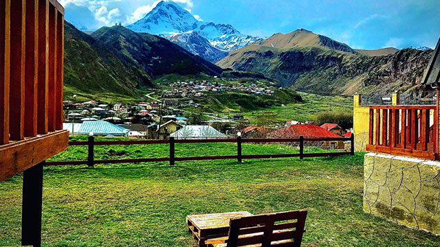 Take advantage of a discount on accommodation in a cottage for 4 guests in Kazbegi, Hillside Kazbegi | HILLSIDE KAZBEGI. image 2