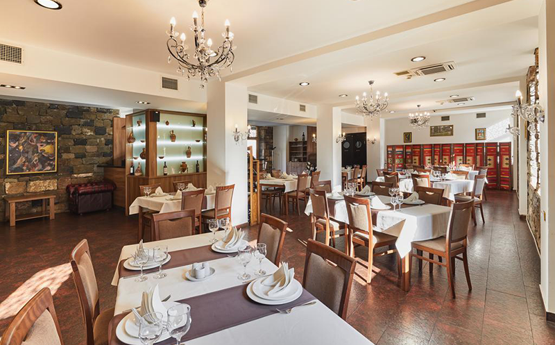 შექმენი დაუვიწყარი მოგონებები სასტუმრო ჯინო ველნეს რაბათში. 10