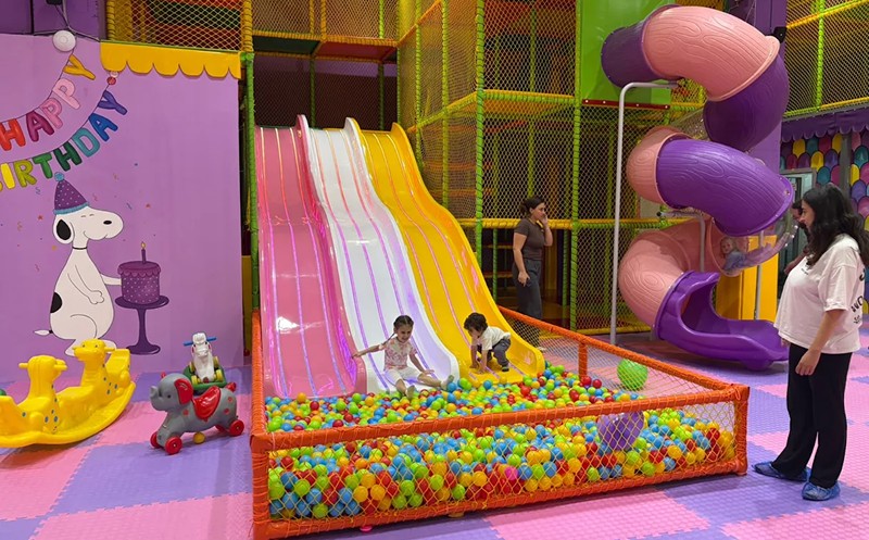 Take advantage of Play Time's offer and discover the best entertainment space. 3