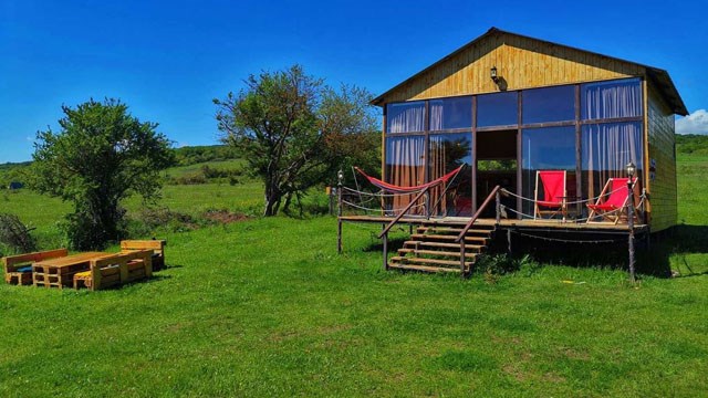 10 ლარად! გთავაზობთ, 47%-იან ფასდაკლებას, სიონის კოტეჯი 3 პერსონაზე! image 6