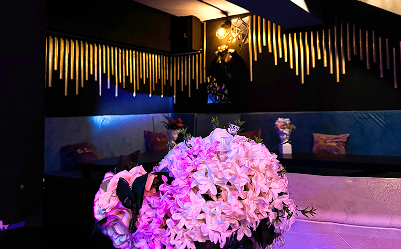 გაატარე დაუვიწყარი დრო მეგობრებთან ერთად ბარ 28 -ში image 8