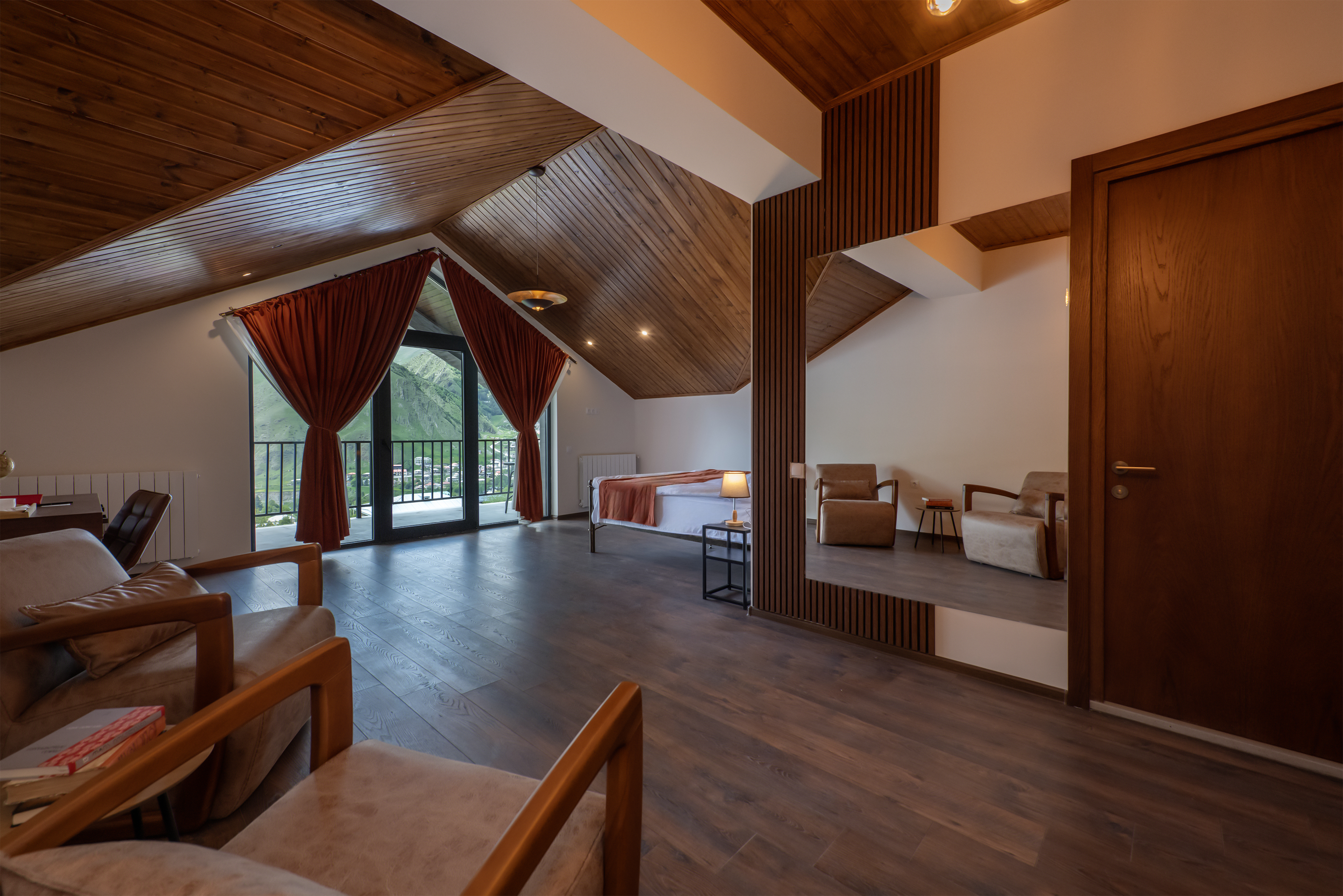 შექმენი დაუვიწყარი მოგონებები სასტუმრო რეზიდენს ყაზბეგში. image 2