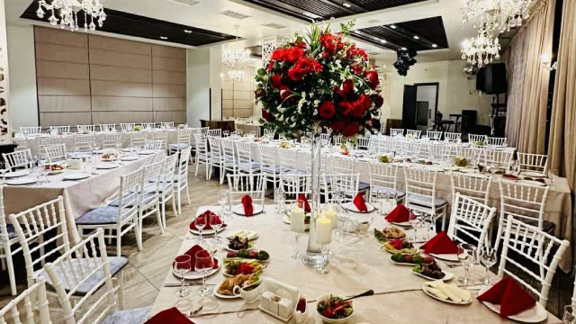 Savor dishes prepared for 25 guests and spend a special time at Sabatoni Restaurant 3