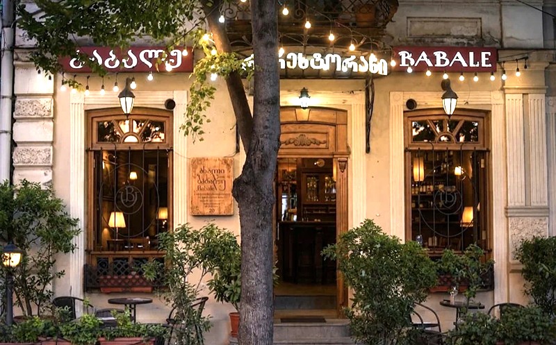 Have a special evening with friends at Babale. 0
