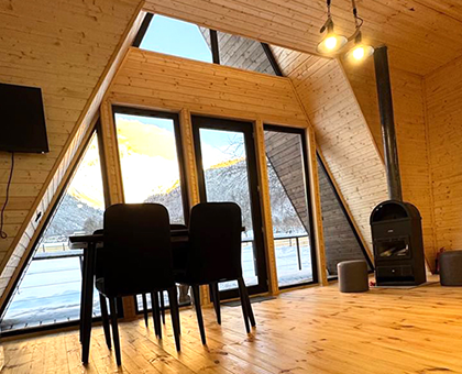 მესტია - კოტეჯი 2, 3 ან 4-5 სტუმარზე 