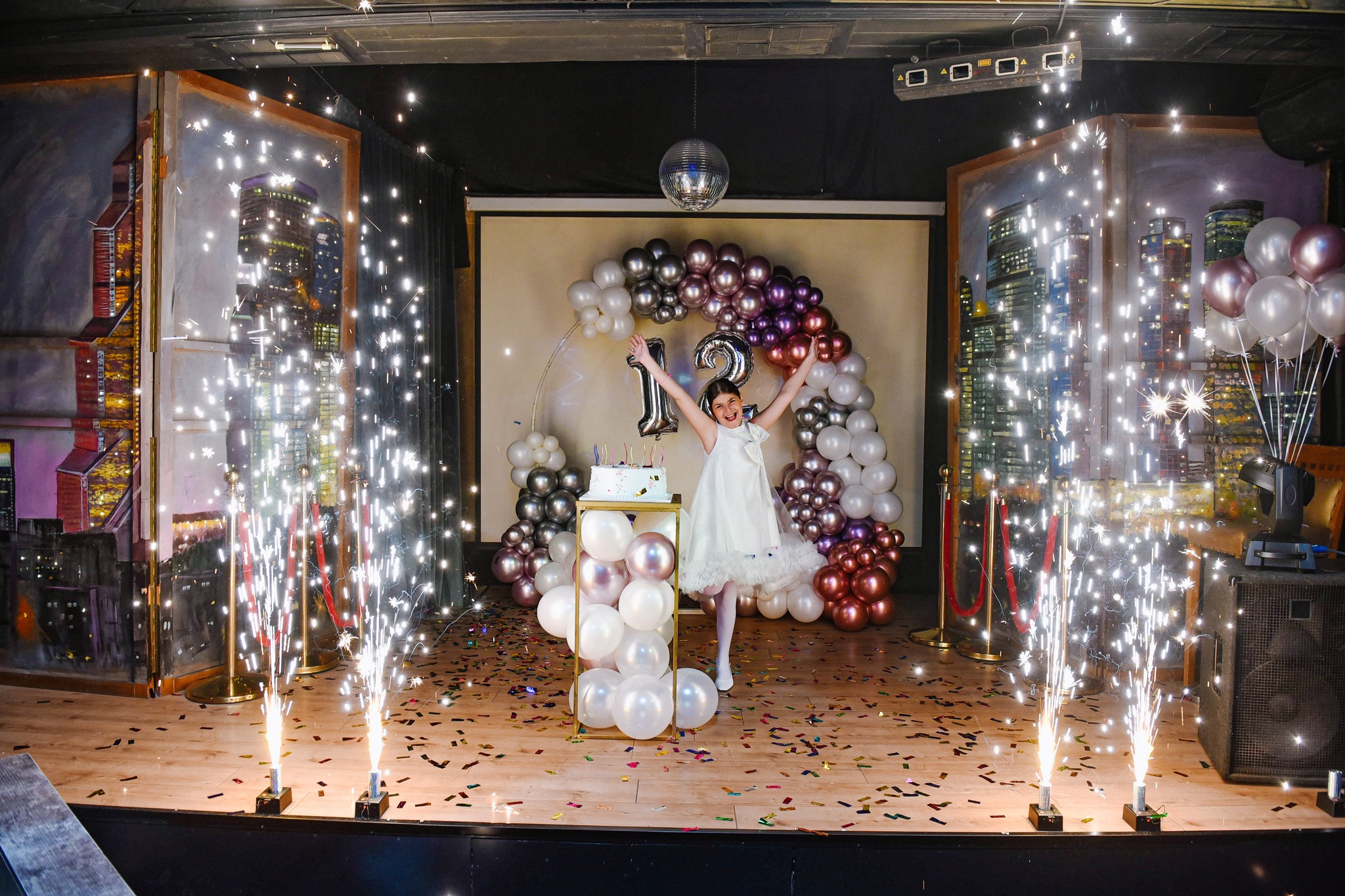 მიიღე განსაკუთრებული პირობები დაბადების დღის პროგრამაზე ან საახალწლო კარნავალზე  კლუბ დეჟავუში image 0