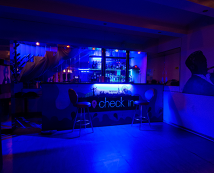 15 ან 20 სტუმარზე კერძები, სასმელი და კარაოკე