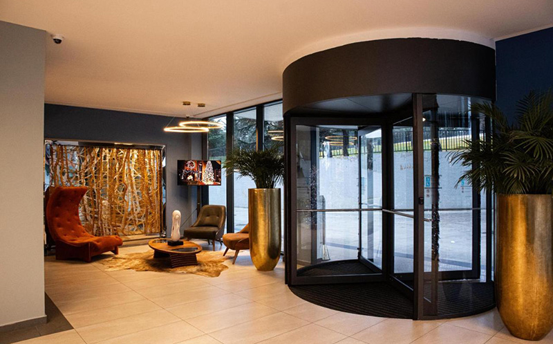 ისარგებლე ფასდაკლებით ნომერში 2 სტუმრის განთავსებაზე ზღვის ხედით ჯინო სისაიდ თბილისი | Gino Seaside Tbilisi -ში. image 0