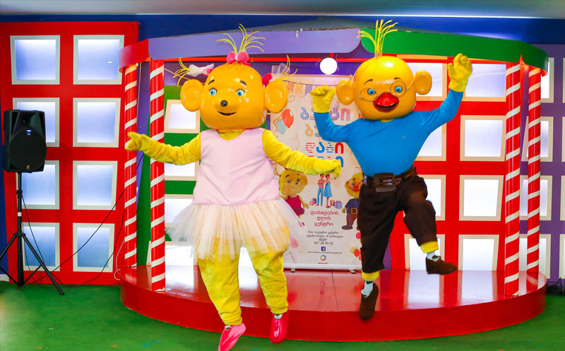 აქციეთ თქვენი შვილების ოცნება რეალობად. მოუწყვეთ დაუვიწყარი შეხვედრა ბასტი-ბუბუს გმირებთან. image 1