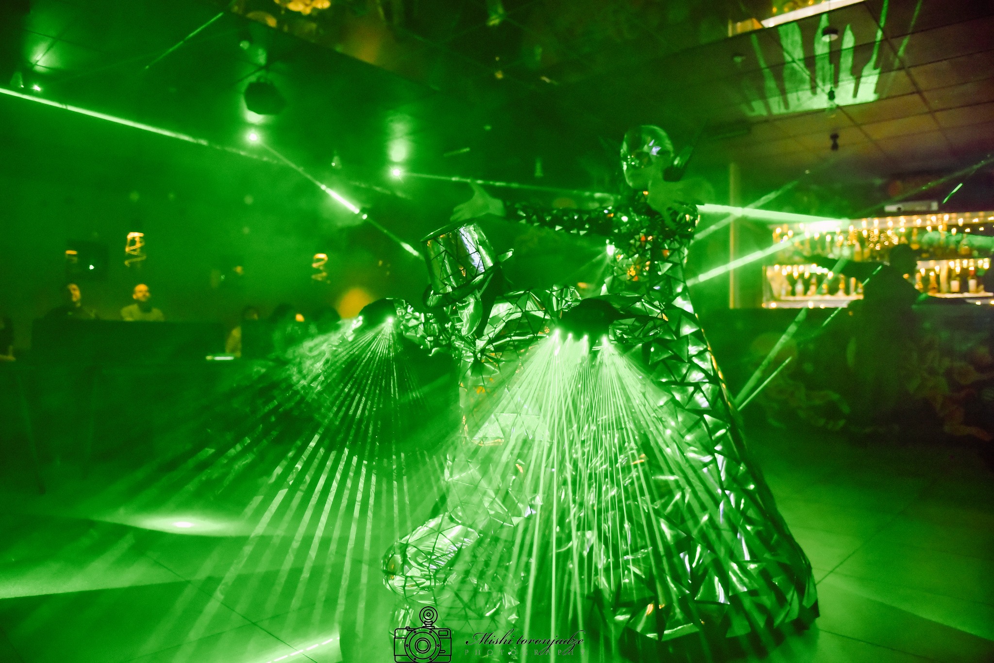 დახურული სივრცე 15 თინეიჯერისთვის საუკეთესო წვეულების გასამართად image 12