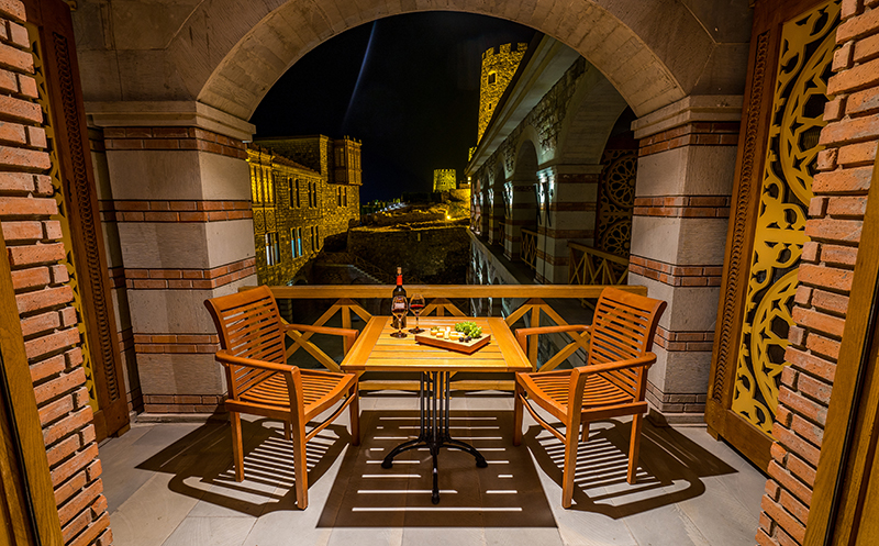 შექმენი დაუვიწყარი მოგონებები სასტუმრო ჯინო ველნეს რაბათში. 6