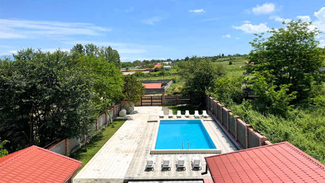 Take advantage of the discount on accommodation for 14+1 guests at Chateau Orberi cottage. image 11