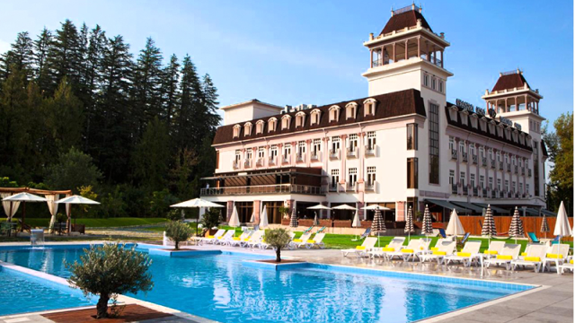 გაატარე დაუვიწყარი დრო სასტუმრო წყალტუბო პლაზაში. image 0