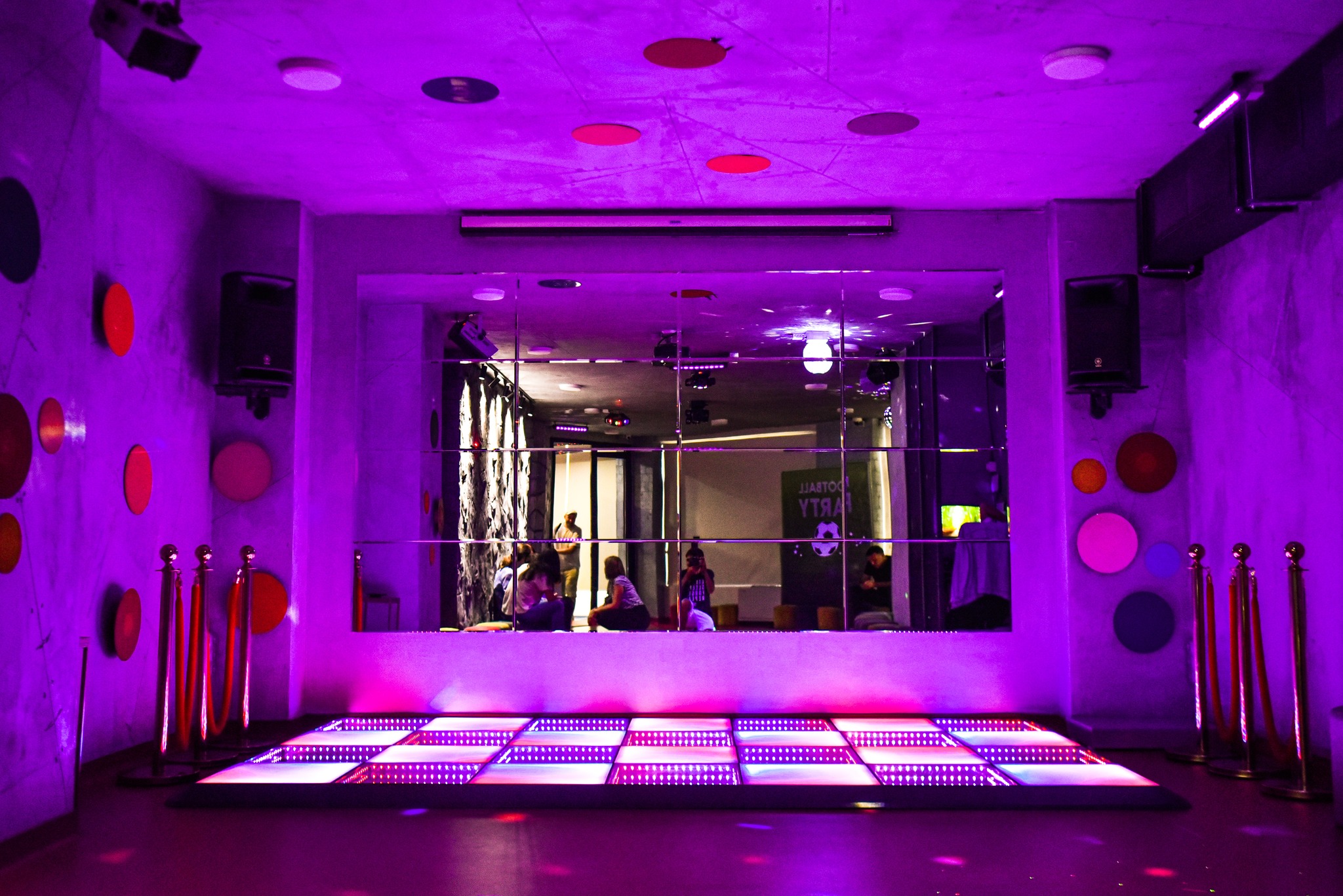 ყველაფერი ერთ შეთავაზებაში -  გართობა, დაუვიწყარი ატმოსფერო და მეგობრები image 1