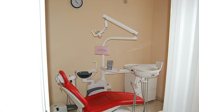 3 ლარად, 70%-იანი ფასდაკლების Swooper Code-ი კბილების გაწმენდა-გაპრიალებაზე სკალერის აპარატით «AG Laserdent-ისგან» image 0