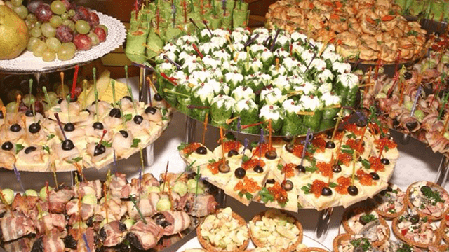 15 ლარად, 50%-იანი ფასდაკლების Swooper Code-ი ფურშეტზე 20 პერსონაზე «Royal Cake-სგან» 0