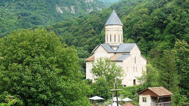 4 ლარად, 45%-იანი ფასდაკლების ვაუჩერი 2 დღიან ტურზე რაჭაში კომპანიისგან Traveler.ge image 2