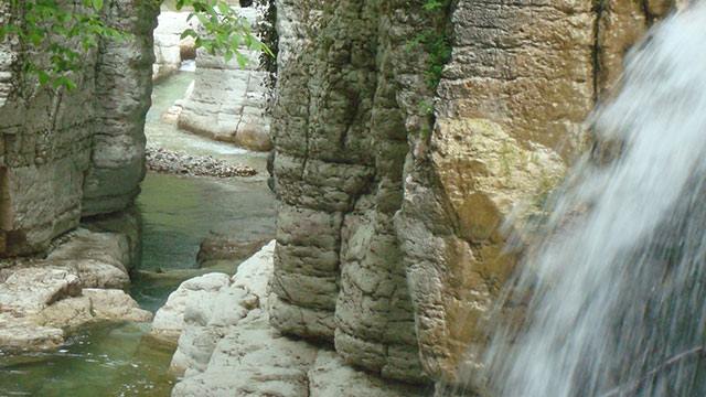 2 ლარად, 50%-იანი ფასდაკლების Swooper Code-ი 1 დღიან ტურზე ლომინას ტბა, ოკაცეს კანიონი და კინჩხას ჩანჩქერი  კომპანიისგან «View Travel» image 5