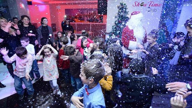 15 ლარად, 34%-იანი ფასდაკლების ვაუჩერი, საახალწლო პროგრამა 21 ბავშვზე + ტორტის გაჭრის ცერემონიალი კლუბში «SHOWTIME» image 7