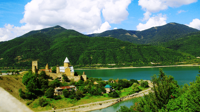 2 ლარად, 32%-იანი ფასდაკლების ვაუჩერი ერთ დღიან ტურზე ყაზბეგში ტურისტული კომპანიისგან «Good Tour» image 2