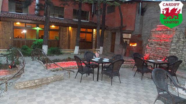 3 ლარად, 46%-მდე ფასდაკლების Swooper Code-ი კანჭის მენიუზე 4-5 პერსონაზე სასმელით ან სასმელის გარეშე რესტორანში «Cardiff» image 1